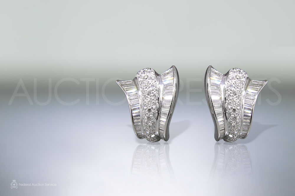 Lady's 18k White Gold 4.5ct (TDW) Diamond Earrings sold for $6,000